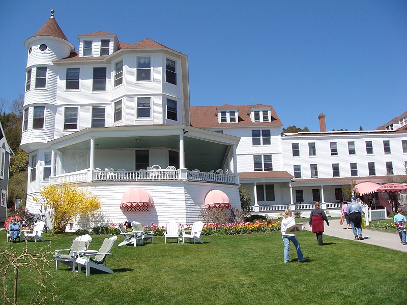 193 Memorial Day [2008 May 23].JPG - Scenes from Mackinac Island.